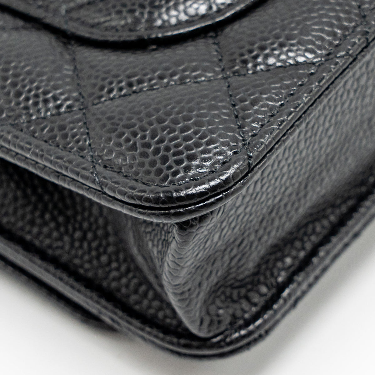 chanel-classic-wallet-on-chain-caviar-black-ghw-23