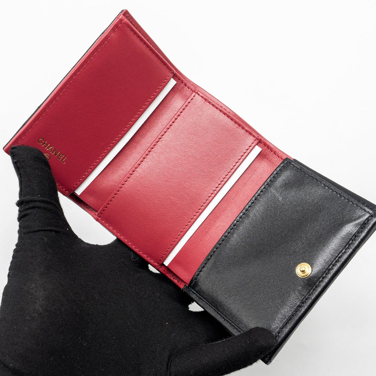chanel-19-compact-wallet-lambskin-black-ghw-microchip