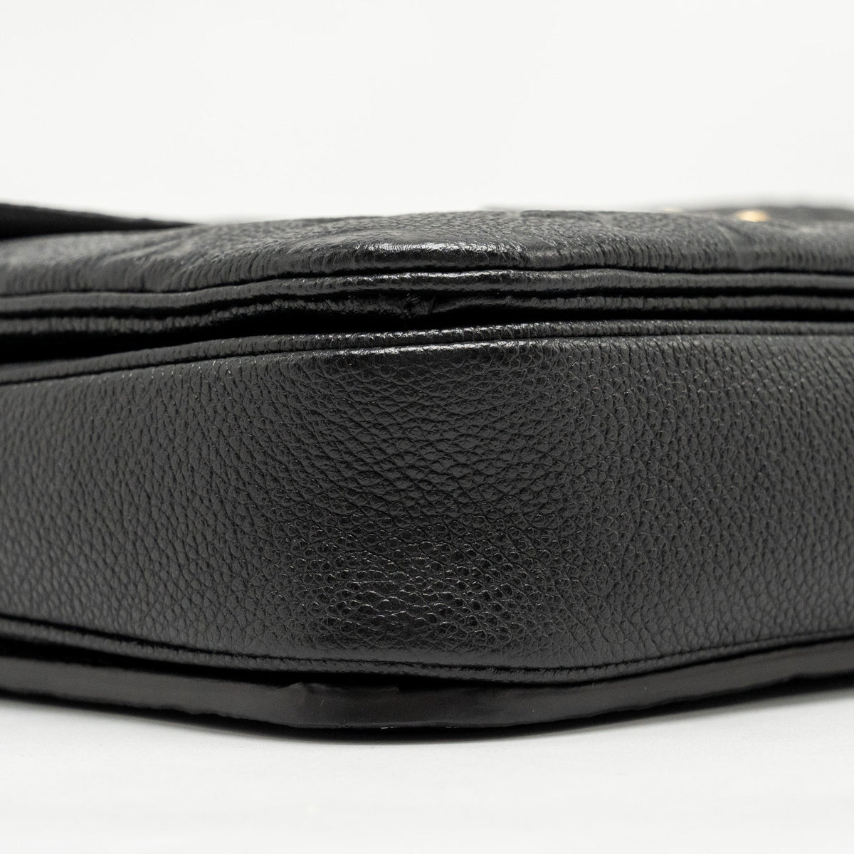 louis-vuitton-pochette-metis-monogram-empreinte-black-ghw-6