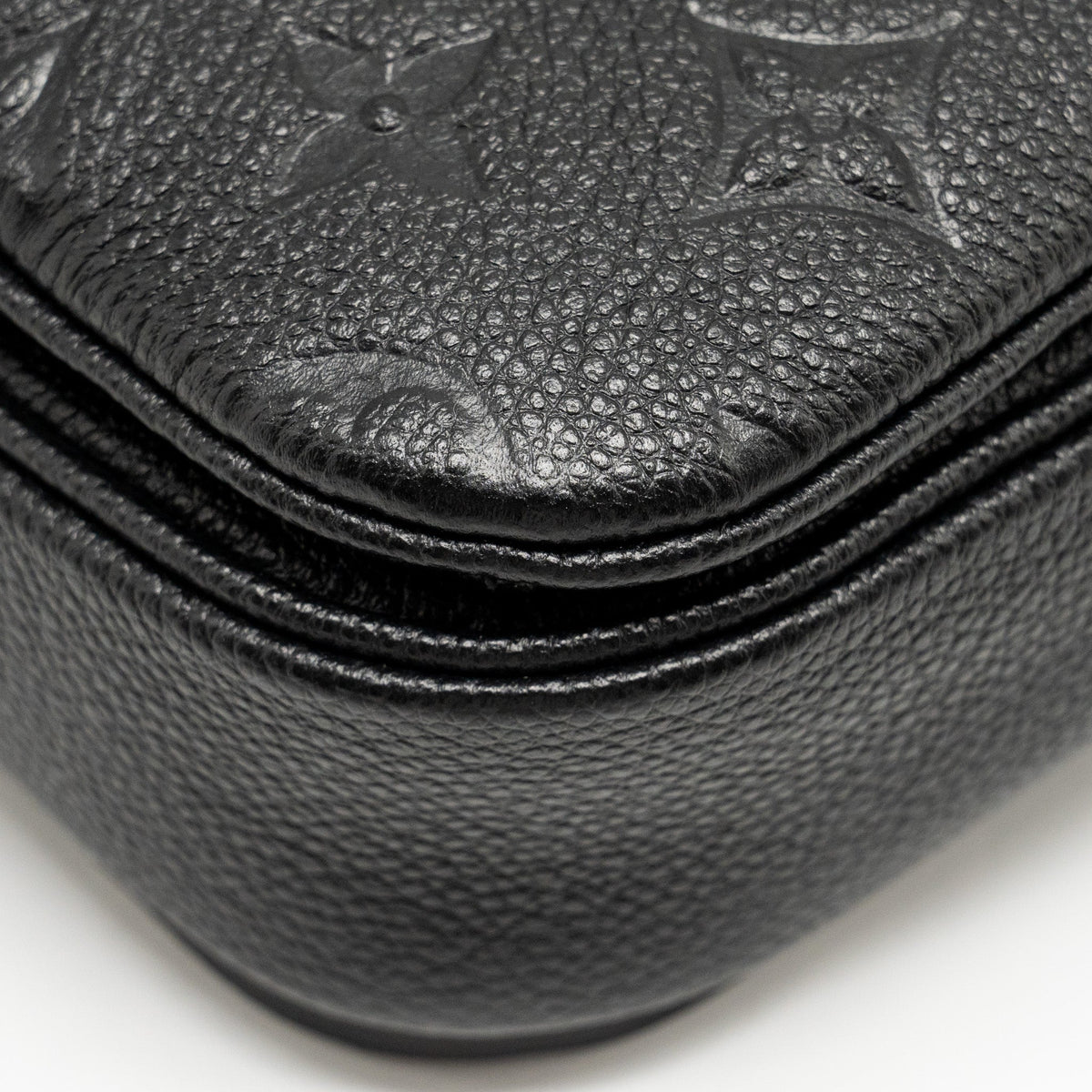 louis-vuitton-pochette-metis-monogram-empreinte-black-ghw-6