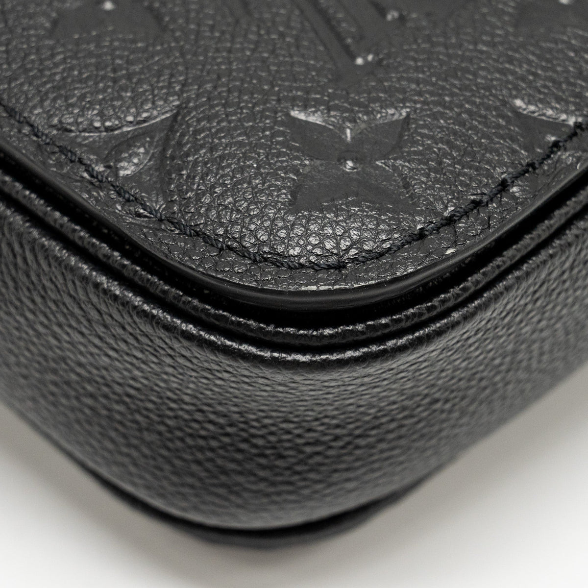 louis-vuitton-pochette-metis-monogram-empreinte-black-ghw-6