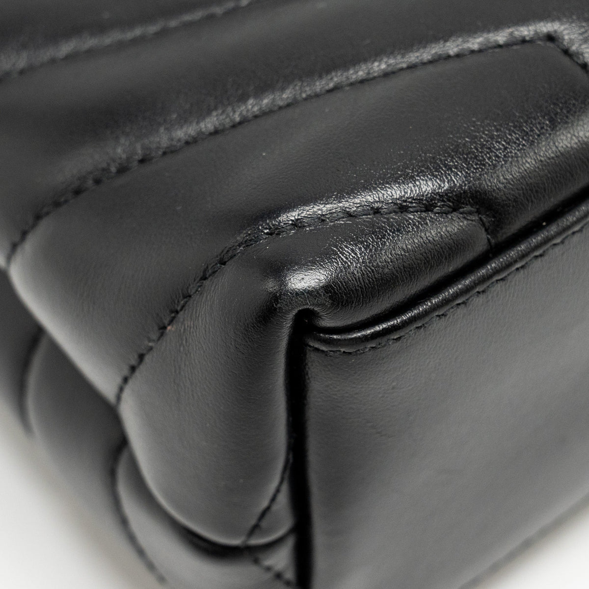 saint-laurent-ysl-small-loulou-bag-calfskin-so-black-1