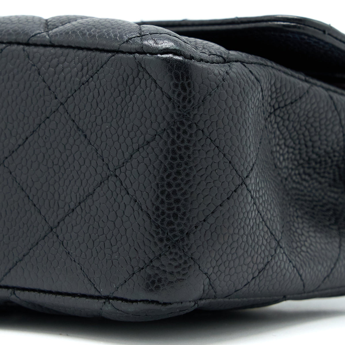 chanel-medium-classic-double-flap-bag-caviar-black-shw