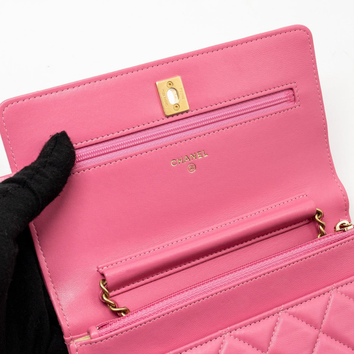 chanel-pearl-crush-wallet-on-chain-lambskin-pink-ghw