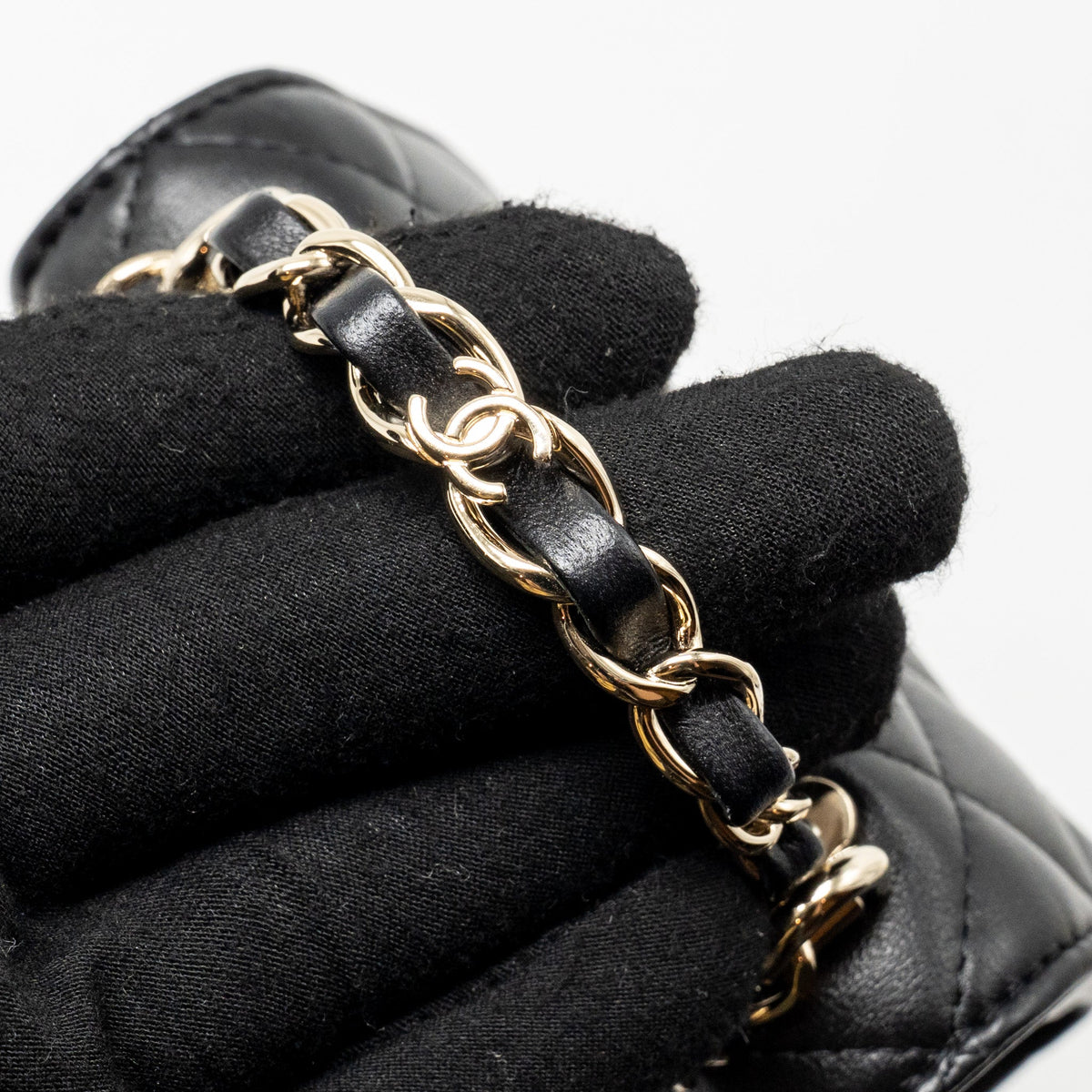 chanel-detailed-top-handle-mini-clutch-with-chain-lambskin-black-lghw-microchip