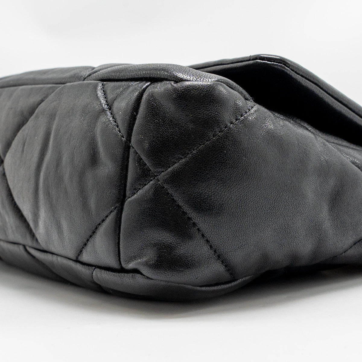 chanel-19bag-black