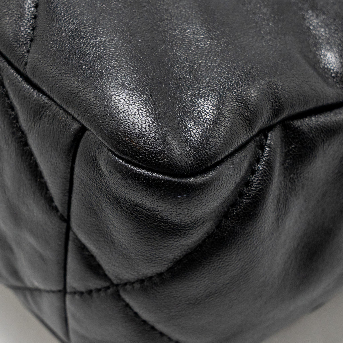 chanel-19bag-black