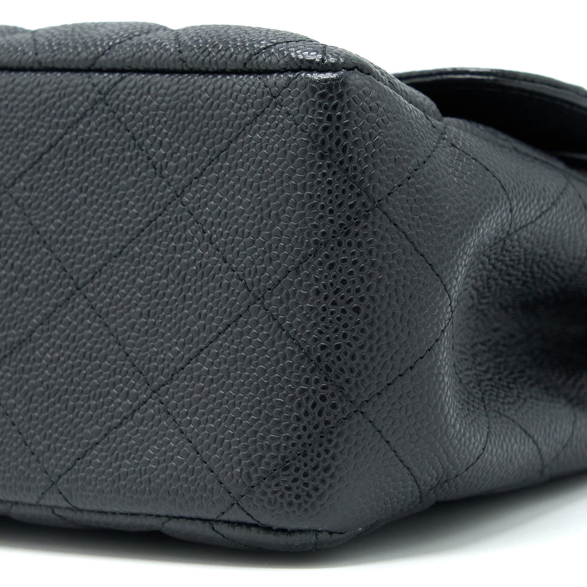 chanel-classic-jumbo-flap-bag-caviar-black-ghw-1
