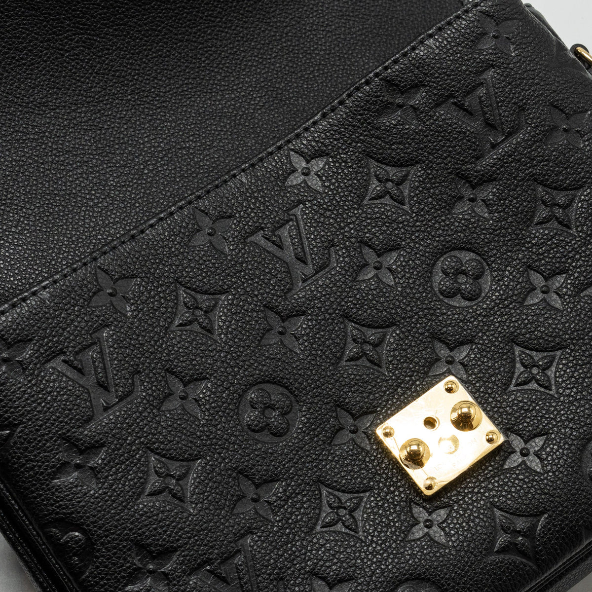 louis-vuitton-pochette-metis-monogram-empreinte-black-ghw-6