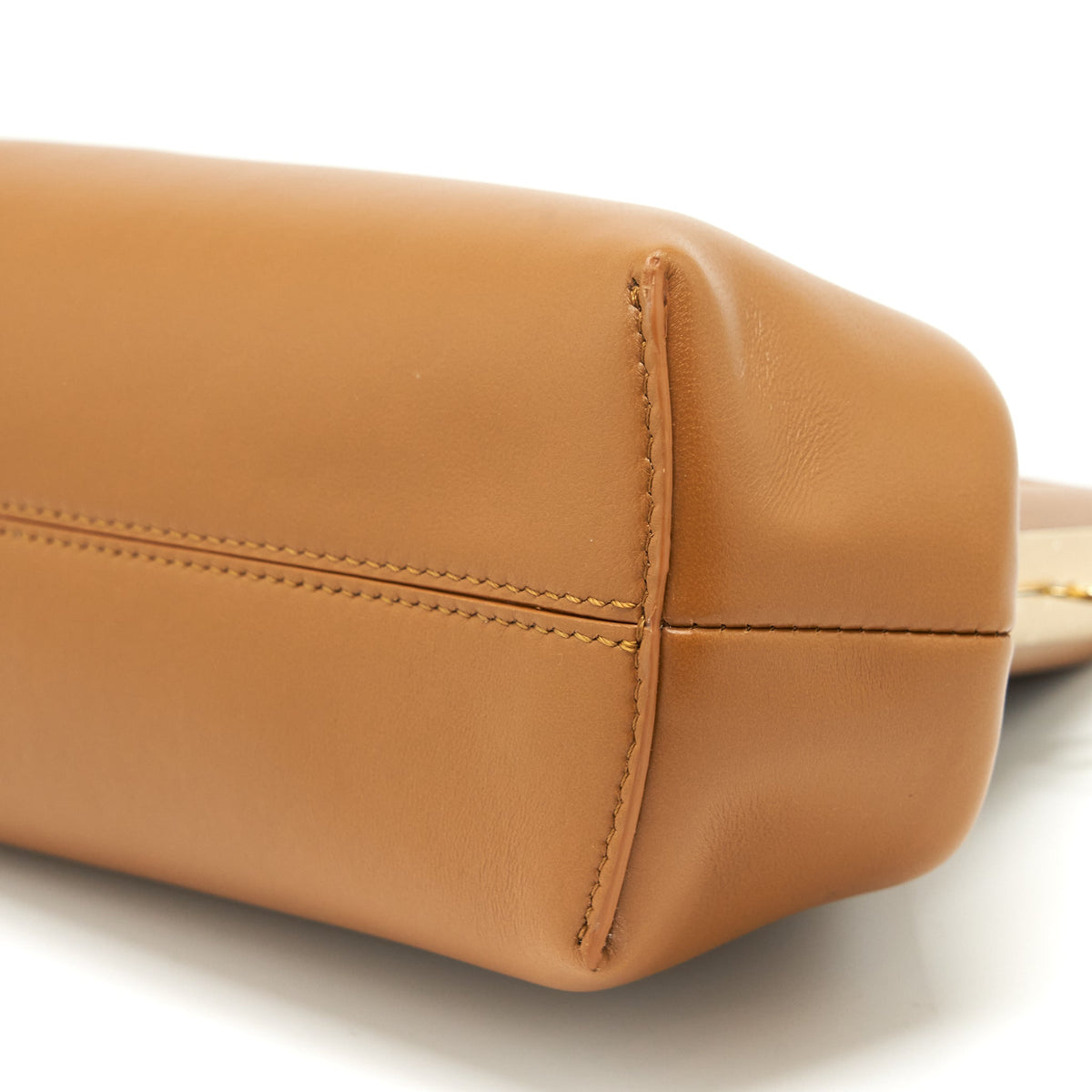 fendi-first-small-pouch-lambskin-caramel-ghw