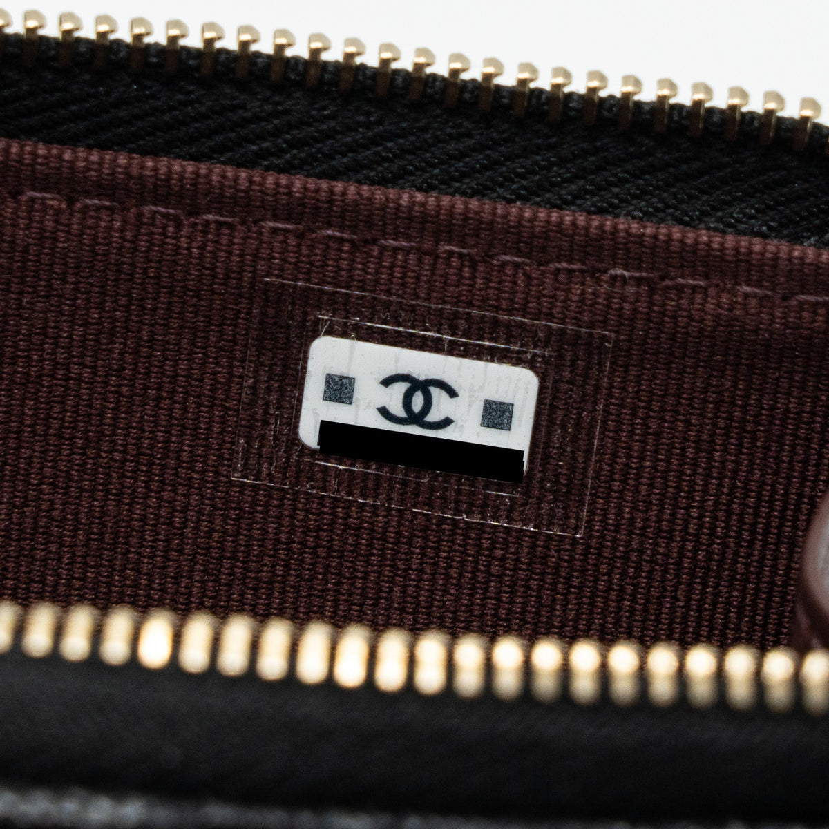 chanel-l-zipper-card-holder-caviar-black-ghw-microchip