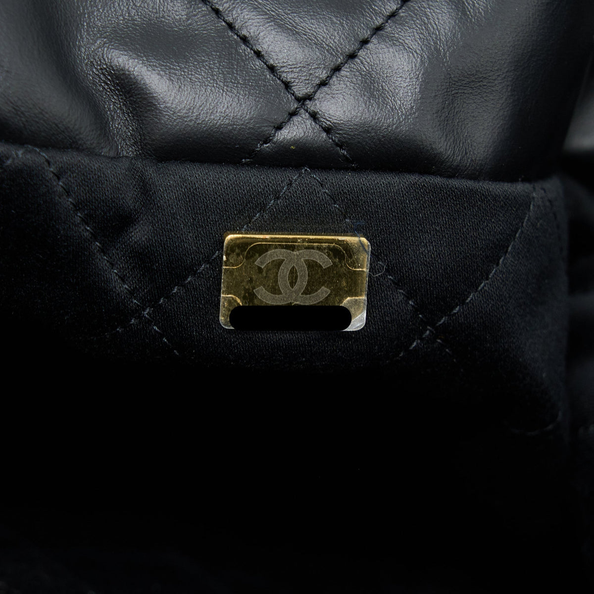 chanel-medium-22-bag-white-letter-shiny-calfskin-black-ghw-microchip