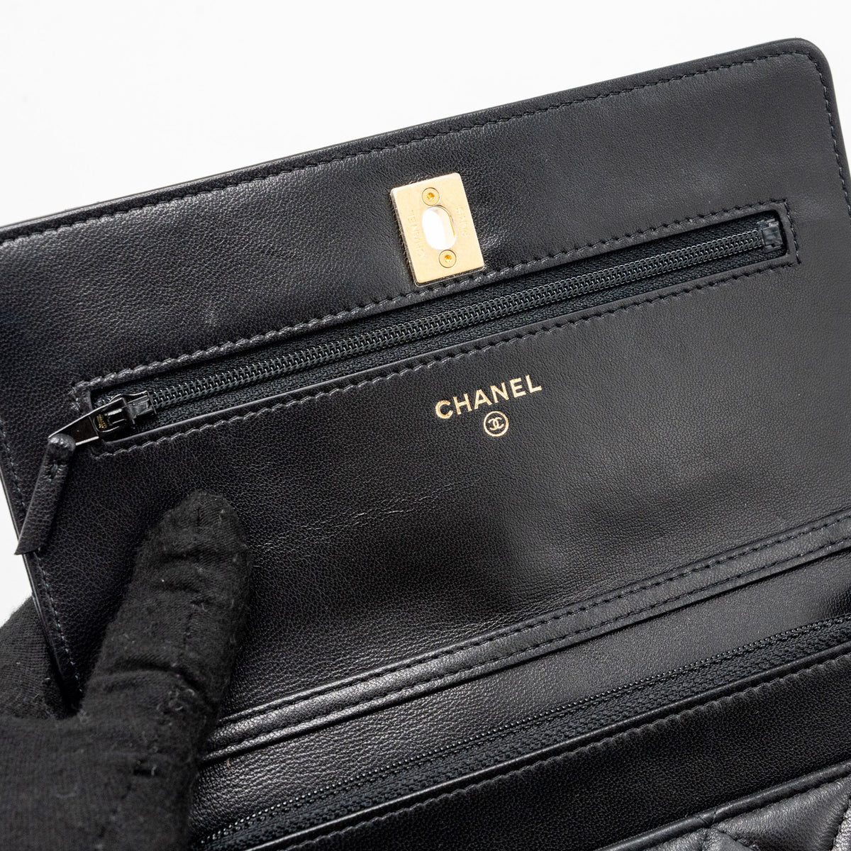 chanel-pearl-crush-wallet-on-chain-lambskin-black-ghw-2