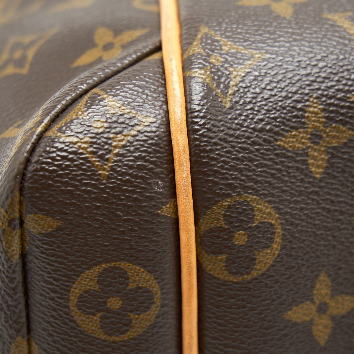 louis-vuitton-monogram-canvas-totally-mm