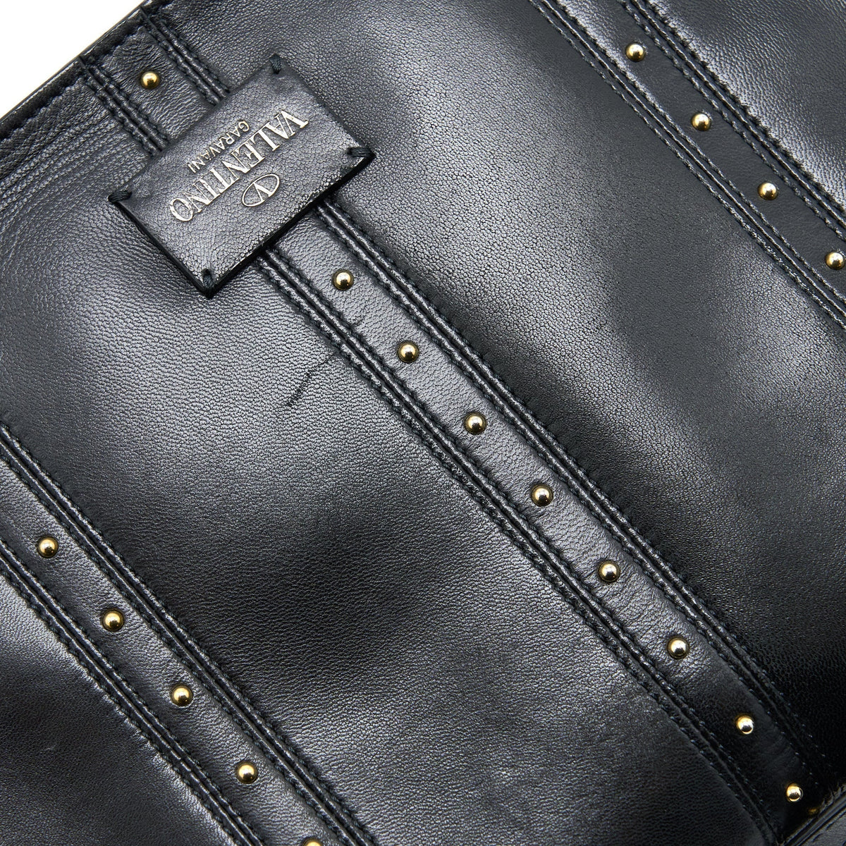 valentino-rockstud-flap-bag-lambskin-black-ghw