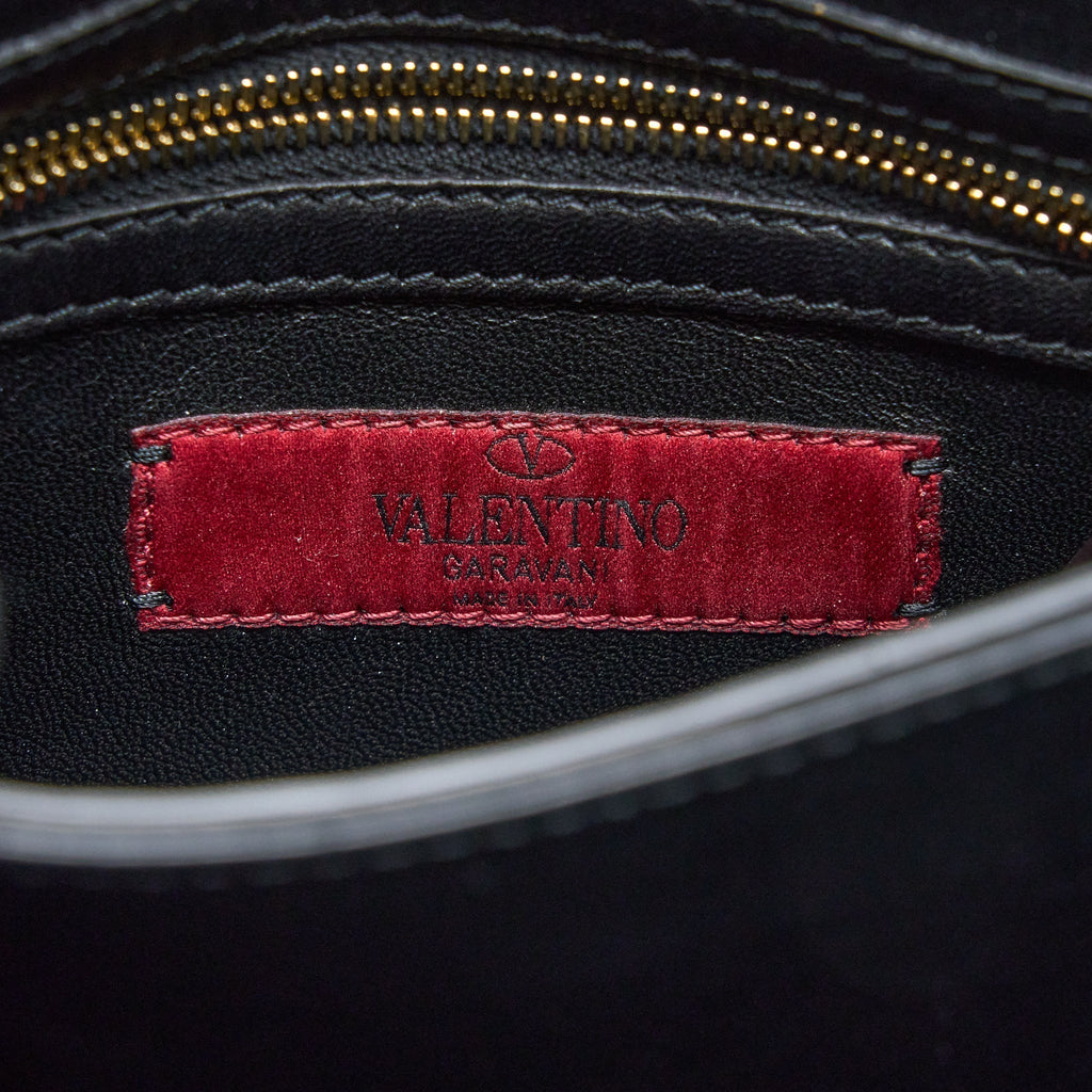 valentino-rockstud-flap-bag-lambskin-black-ghw