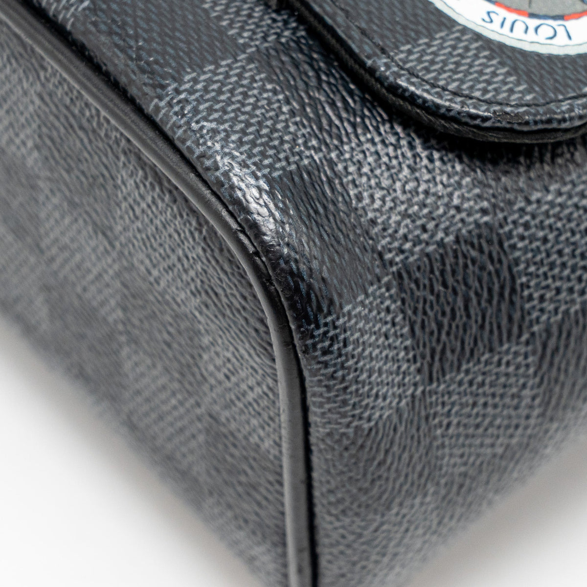 louis-vuitton-world-map-district-messenger-bag-damier-graphite-canvas-shw