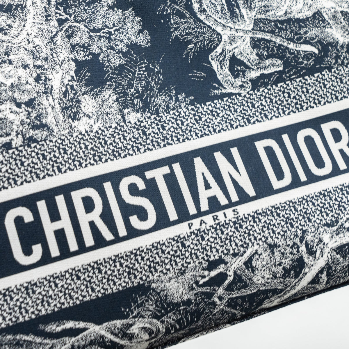 dior-medium-dior-travel-nomad-pouch-fabric-navy-ghw