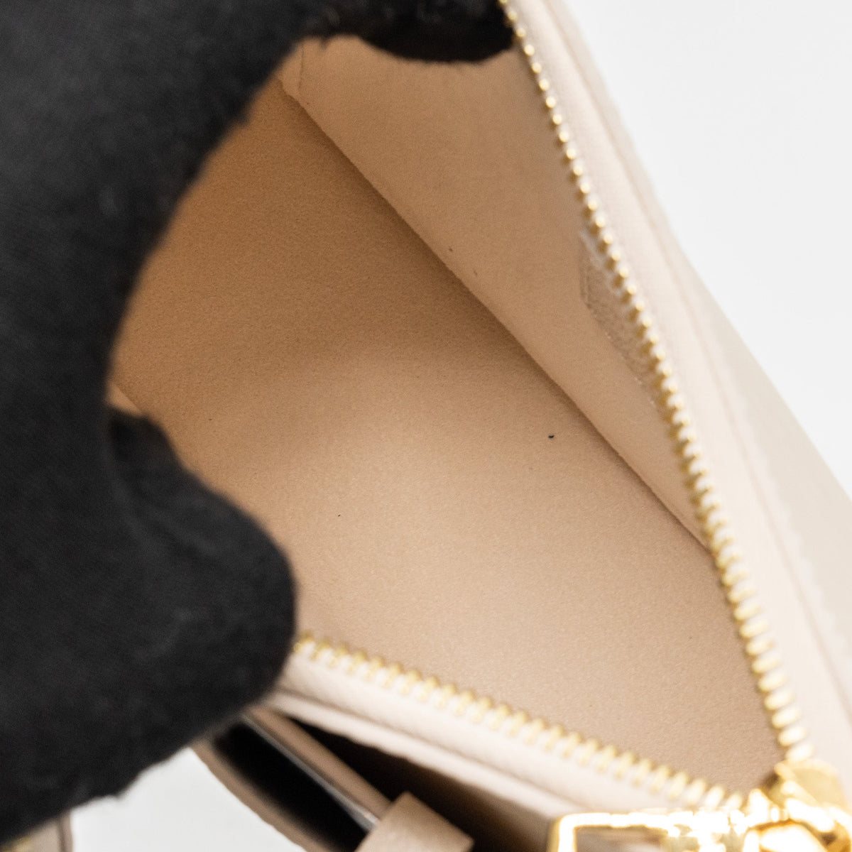 louis-vuitton-marellini-epi-leather-milky-way-ghw