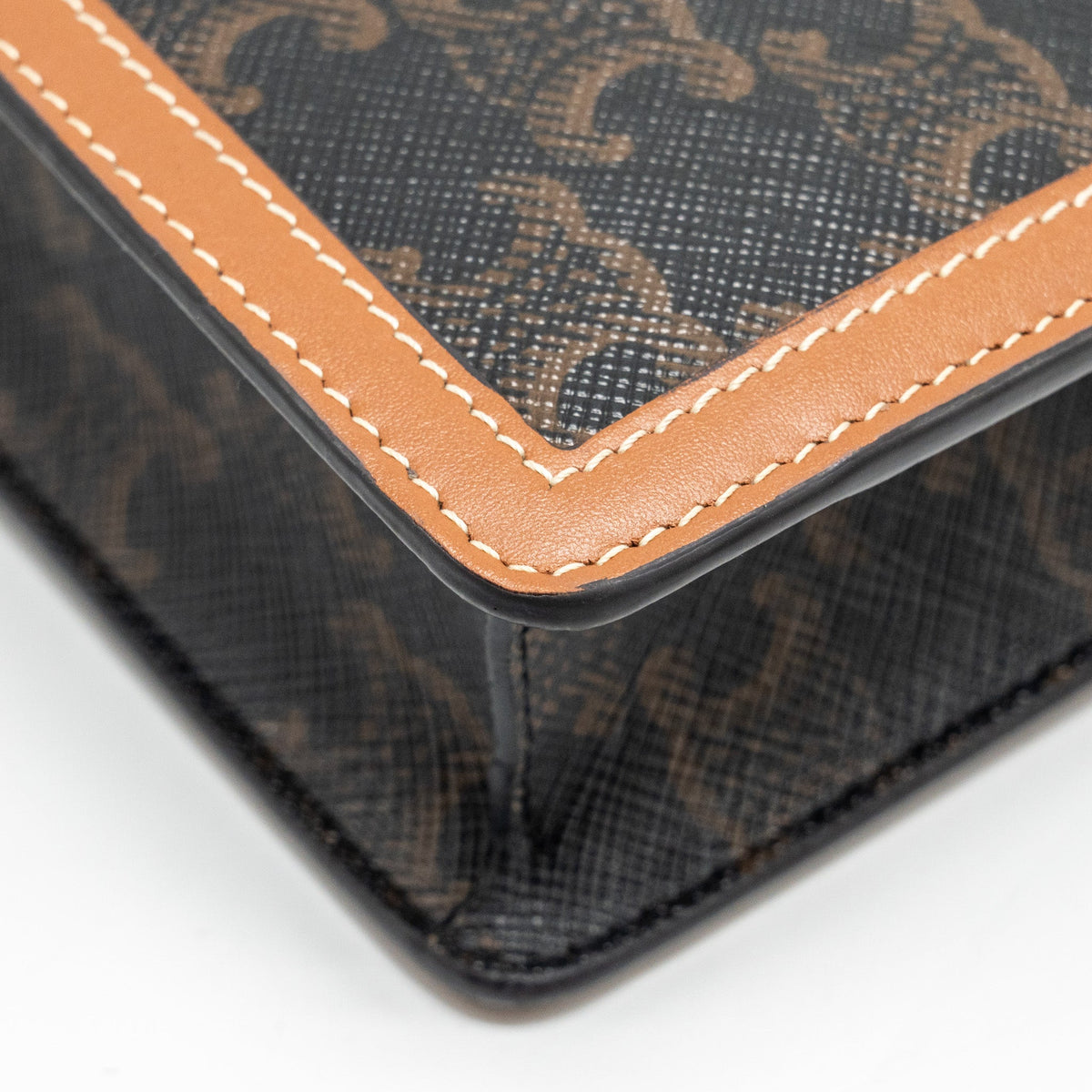 celine-wallet-on-chain-margo-triomphe-canvas-calfskin-tan-ghw