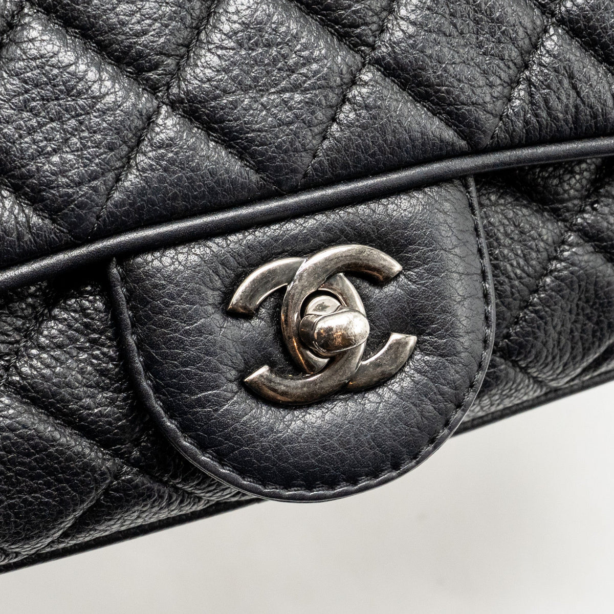 chanel-medium-casual-rock-flap-bag-grained-calfskin-black-ruthenium-hardware