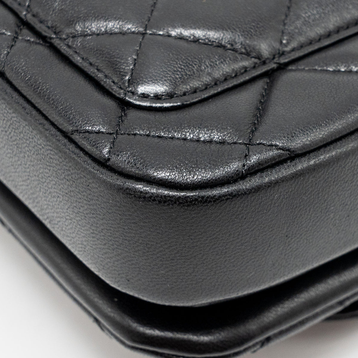 chanel-24s-cc-logo-top-handle-flap-bag-with-chain-lambskin-black-ghw-microchip-copy