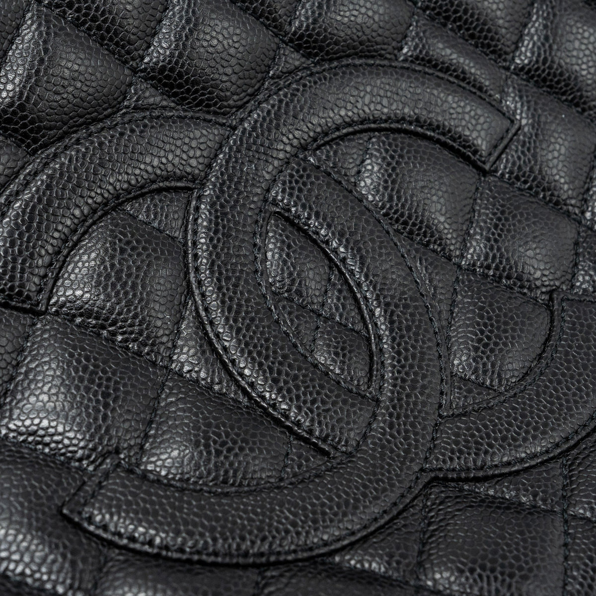 chanel-grand-shopping-tote-caviar-black-ghw-2