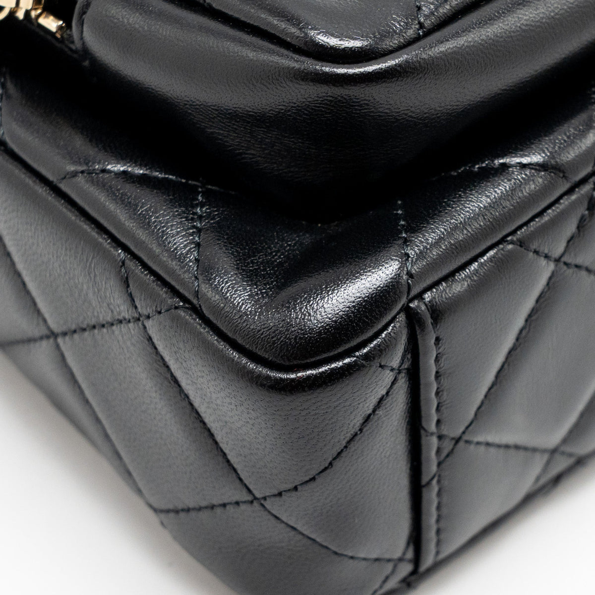 chanel-25c-camera-bag-shiny-lambskin-black-lghw-microchip