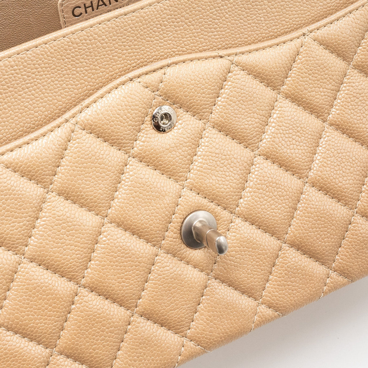 chanel-classic-jumbo-double-flap-bag-caviar-iridescent-light-pink-brushed-shw