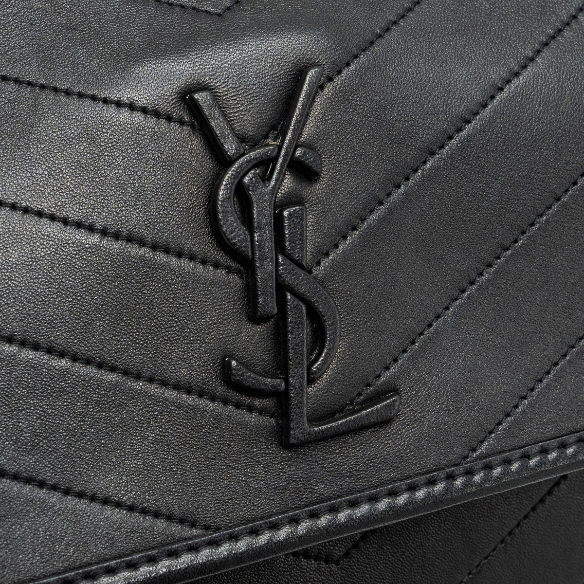 saint-laurent-medium-niki-lambskin-black-ghw