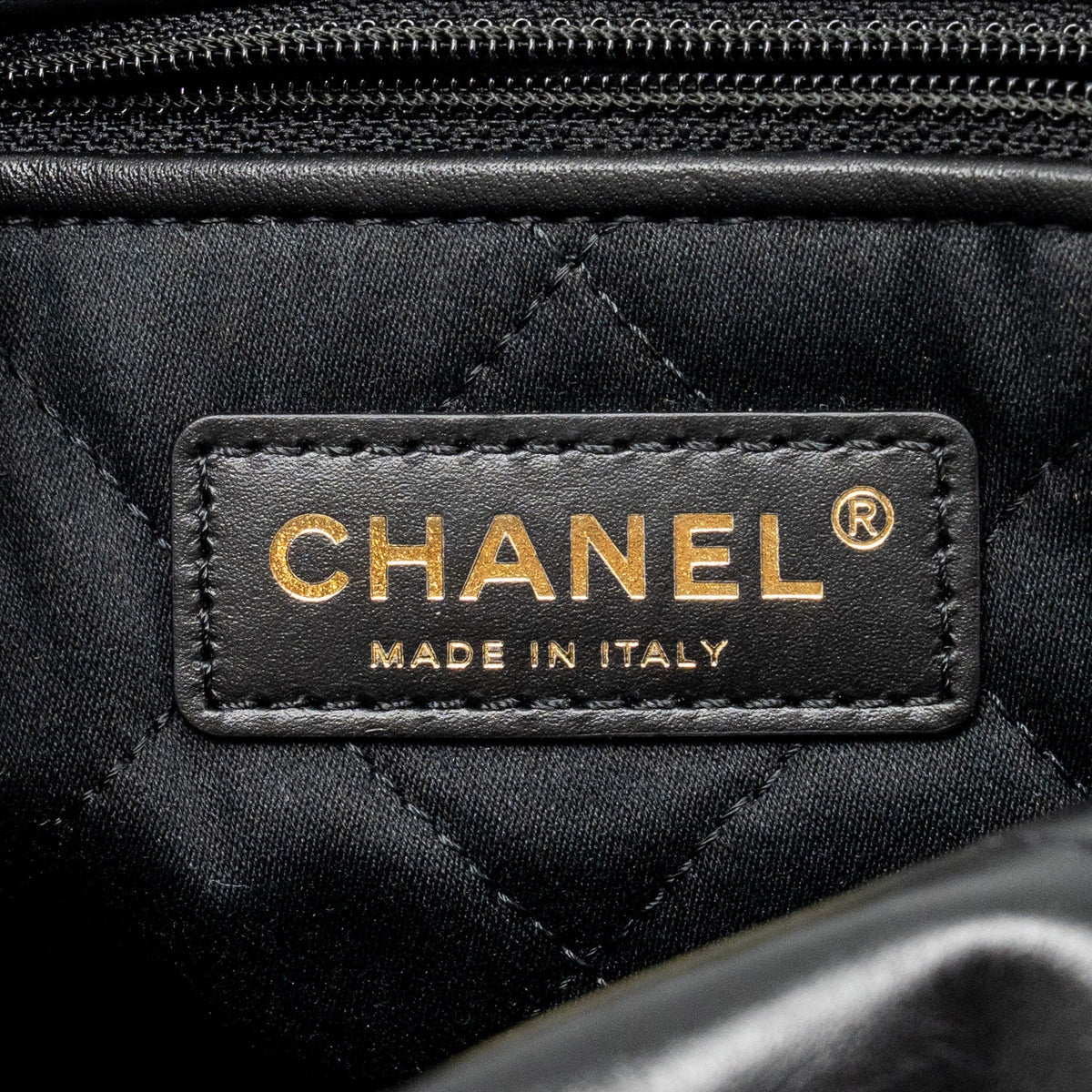 chanel-22-black