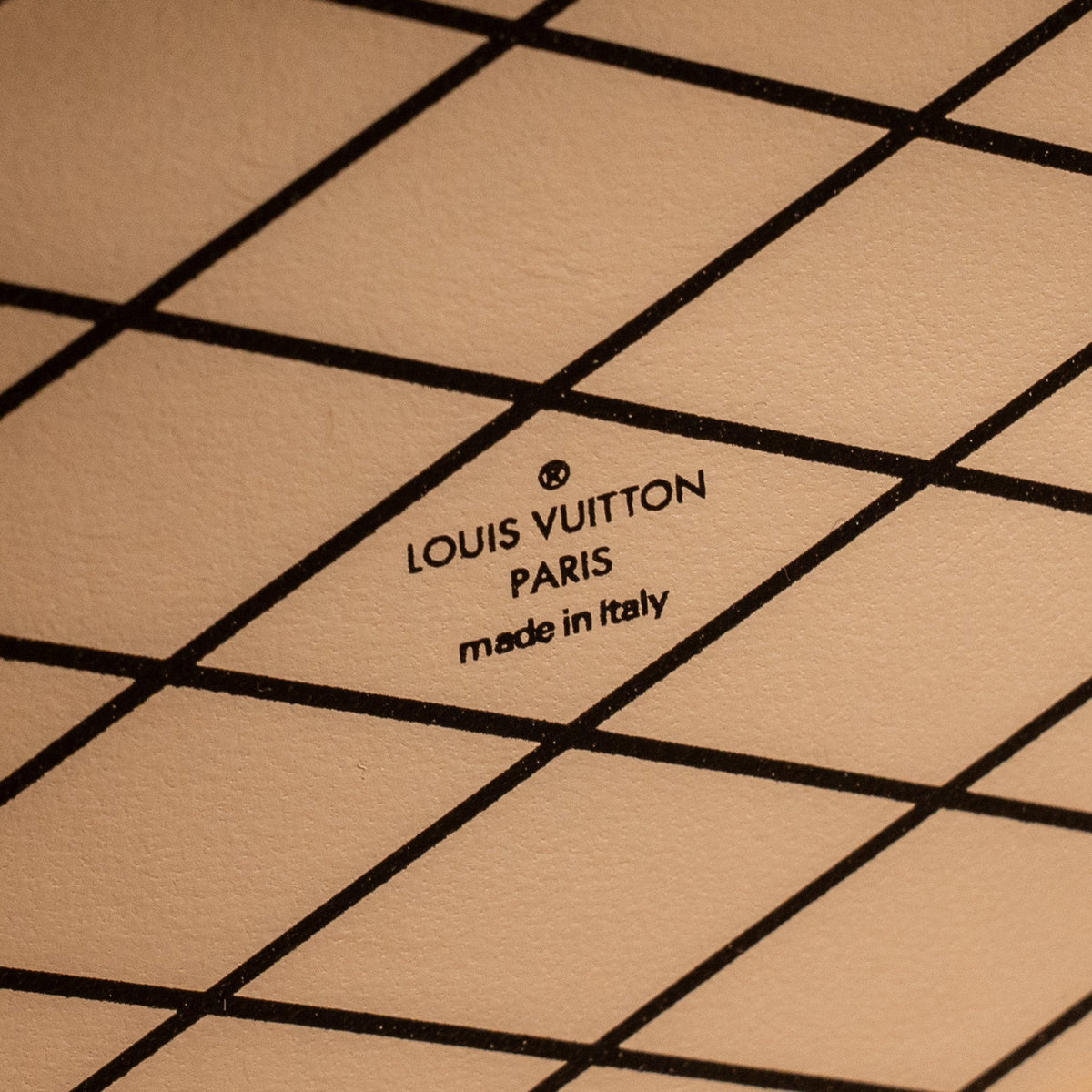 louis-vuitton-petite-boite-chapeau-monogram-canvas-ghw-7
