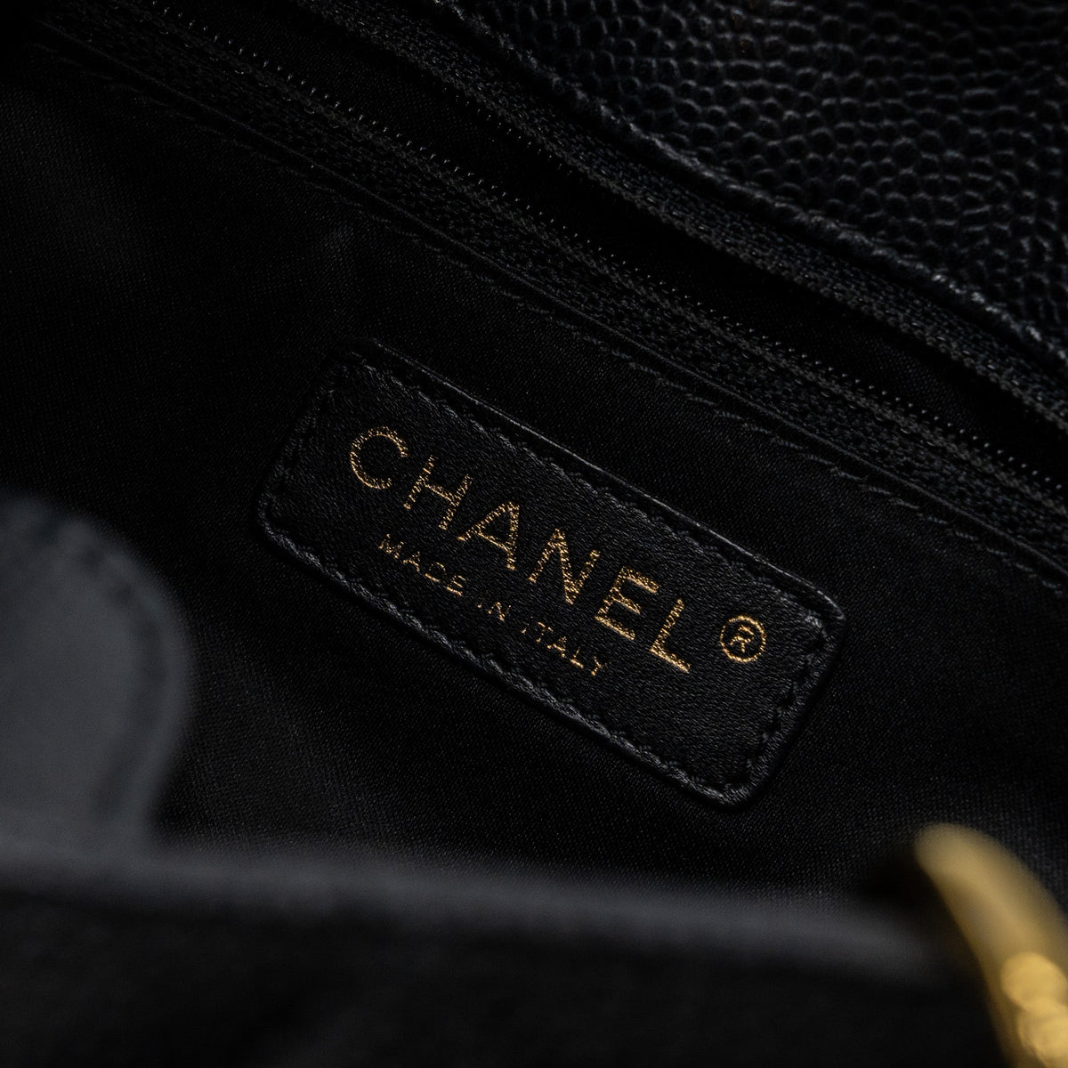 chanel-grand-shopping-tote-bag-pm-caviar-black-ghw