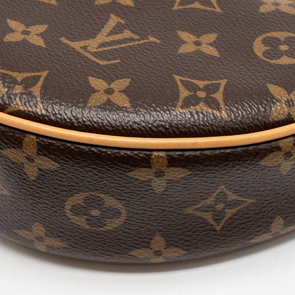louis-vuitton-loop-monogram-canvas-ghw