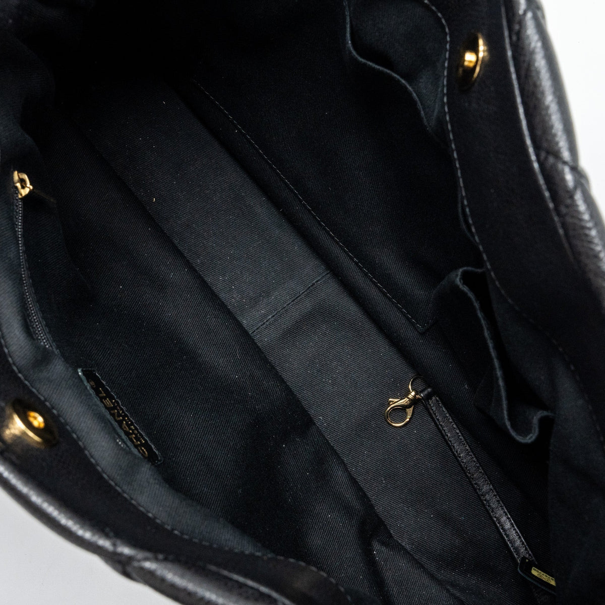 chanel-matelasse-chain-tote-bag-caviar-black-ghw-2