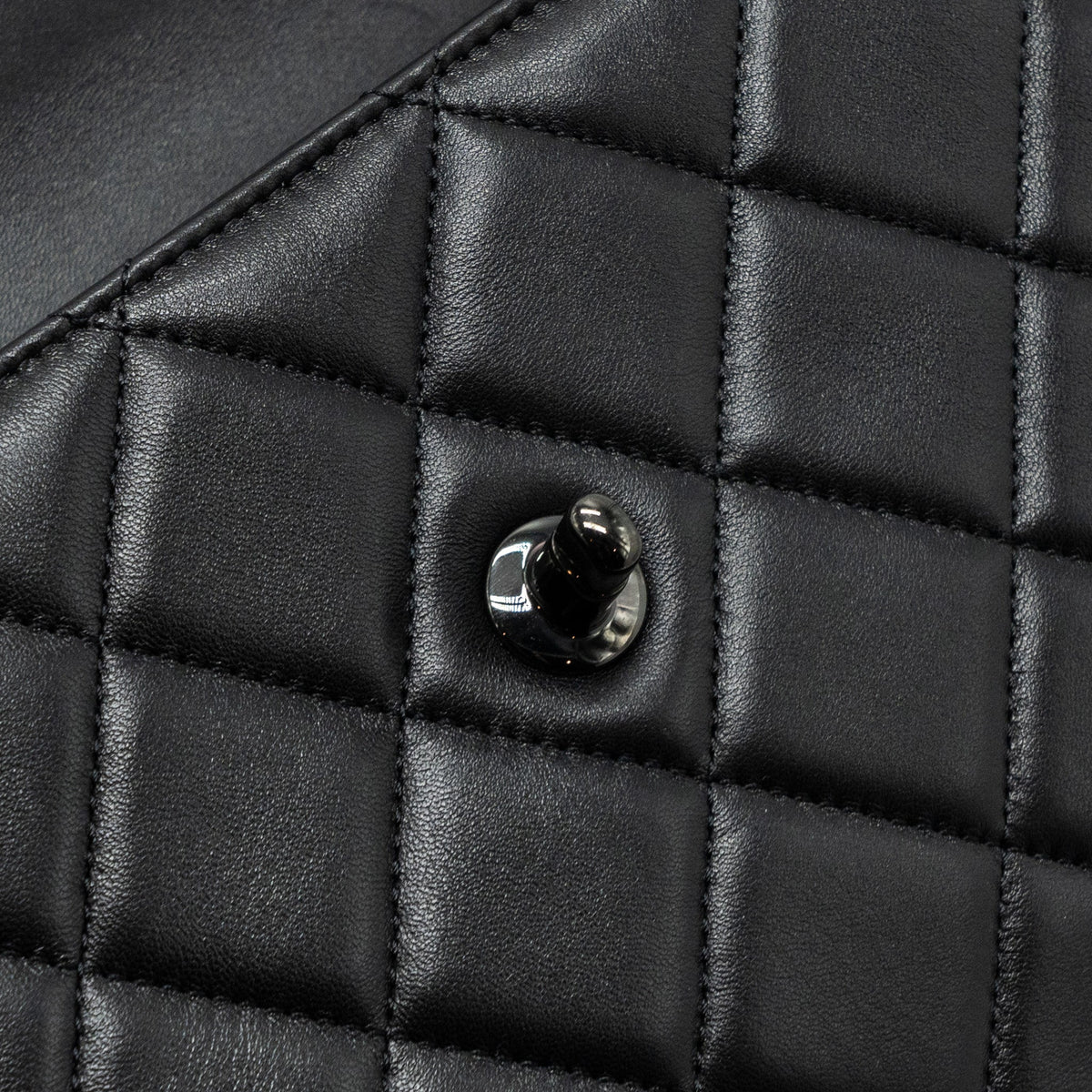 chanel-small-trendy-cc-flap-bag-lambskin-so-blackmicrochip