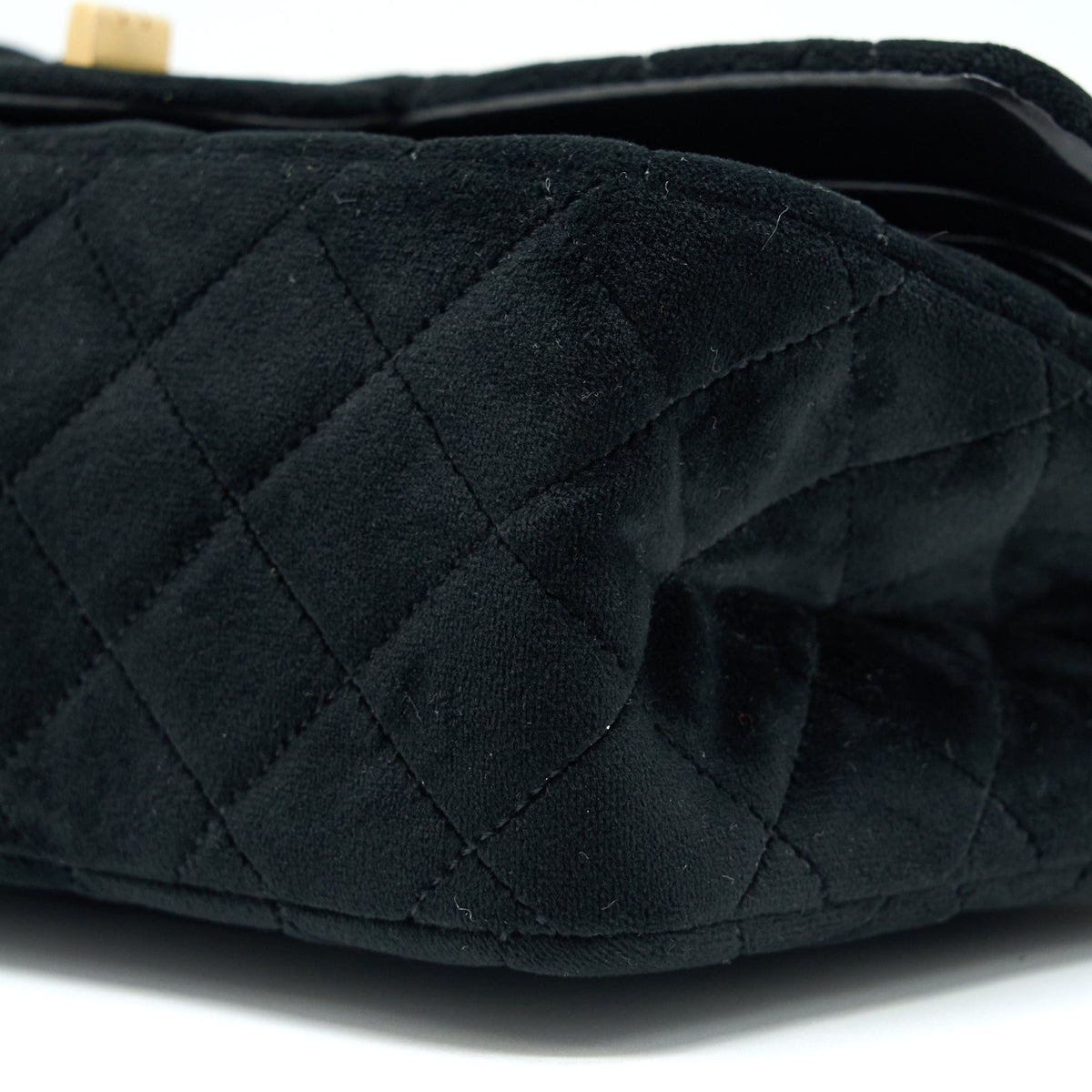 chanel-small-2-55-reissue-flap-bag-velvet-black-ghw