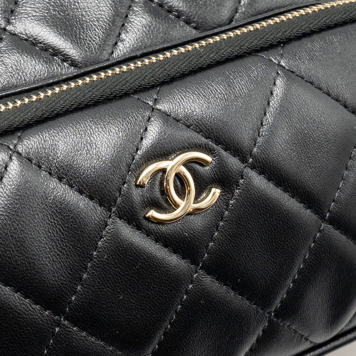 chanel-25c-camera-bag-lambskin-black-lghwmicrochip