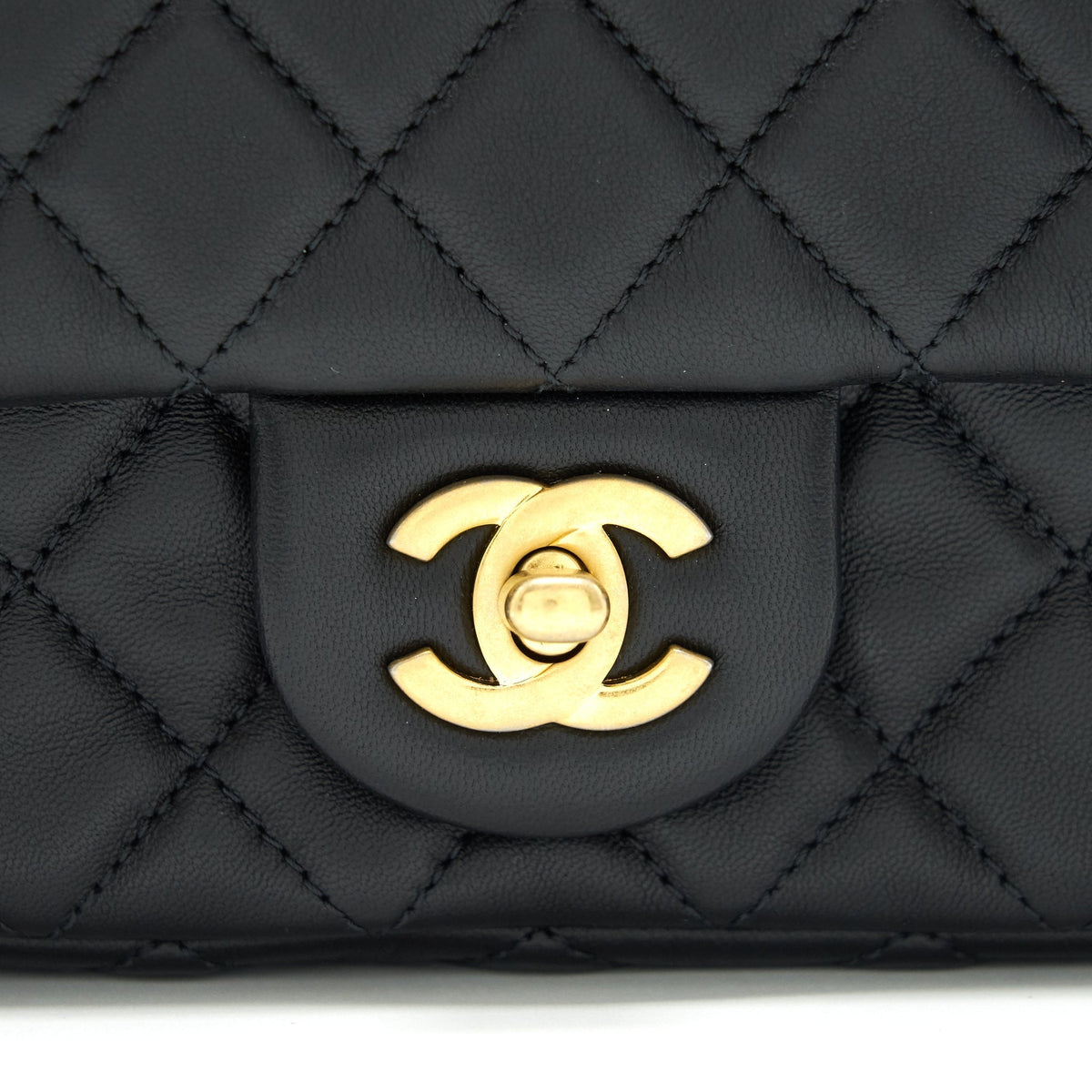 chanel-pearl-crush-rectangular-mini-flap-bag