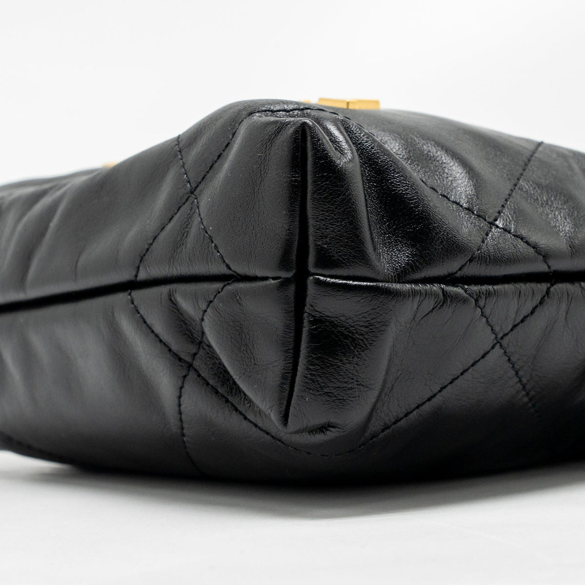 chanel-mini-22-bag-shiny-calfskin-black-ghw-microchip-6
