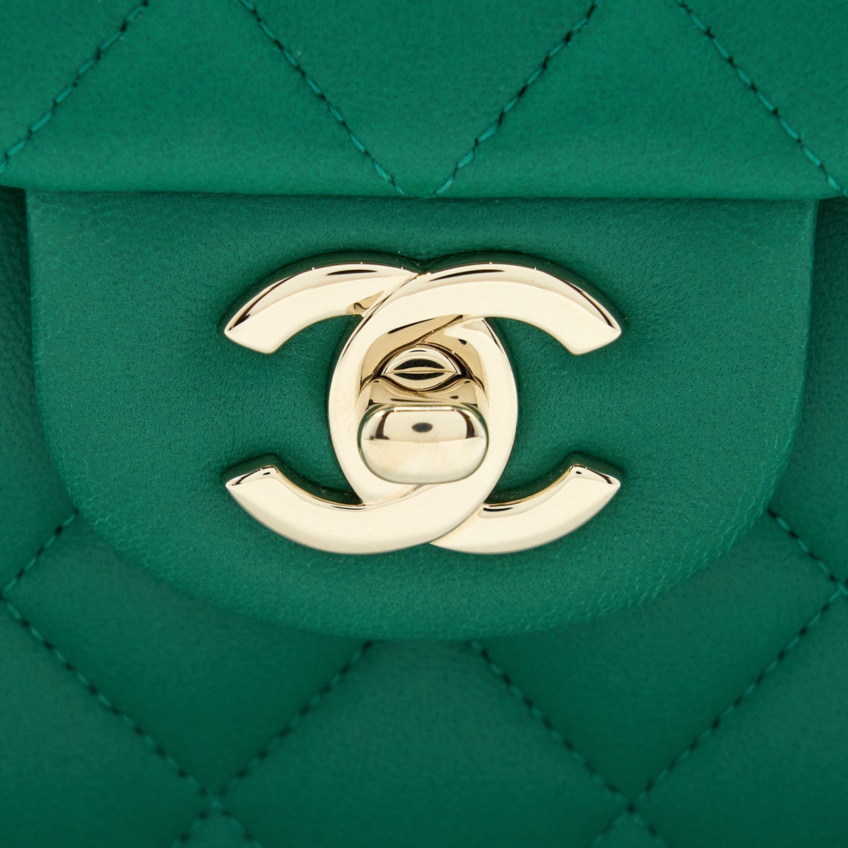 chanel-small-classic-double-flap-bag-lambskin-green-lghwmicrochip