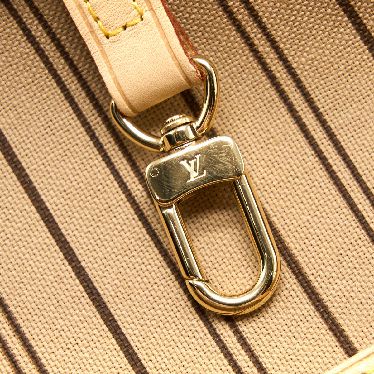 louis-vuitton-neverfull-mm-monogram-canvas-ghw-new-version