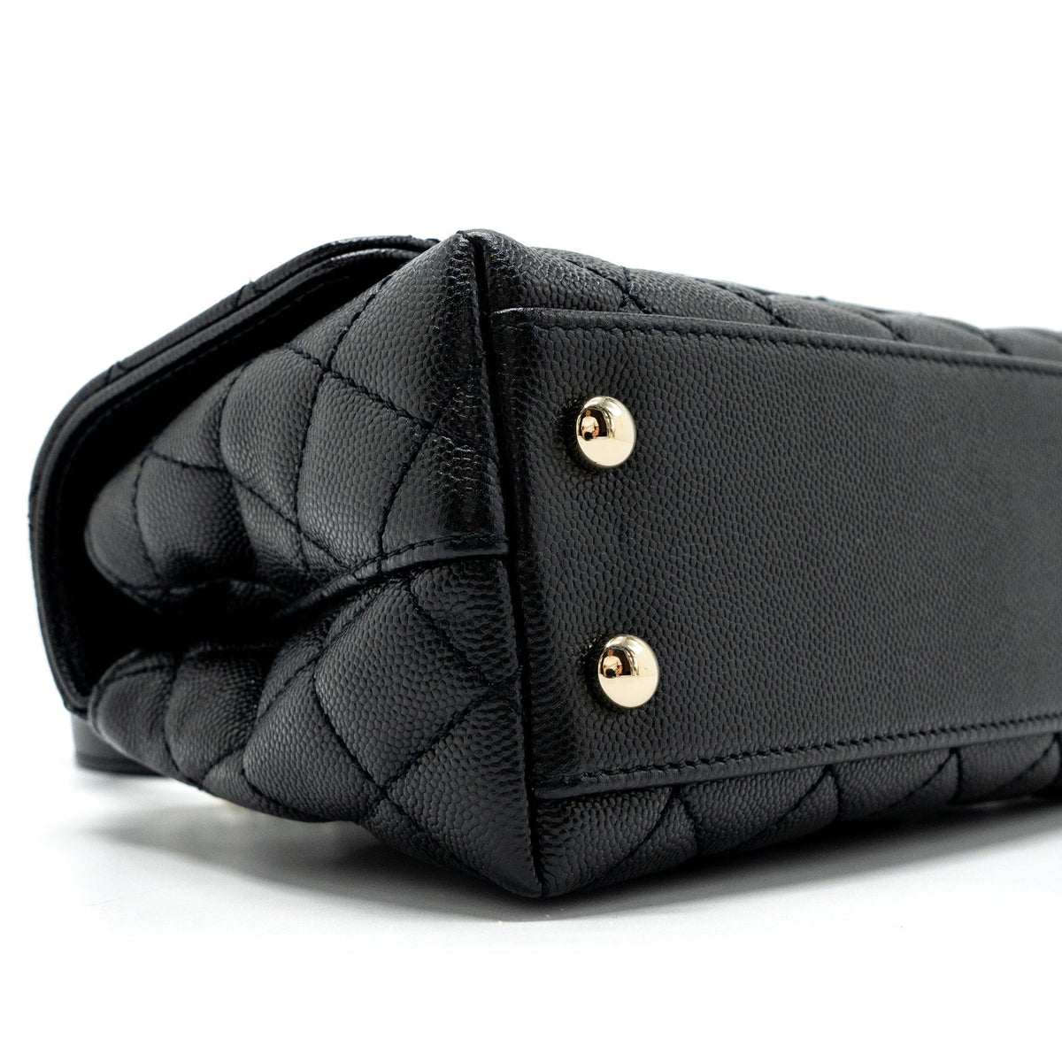 chanel-coco-handle-extra-mini-caviar-black-lghwmicrochip-2
