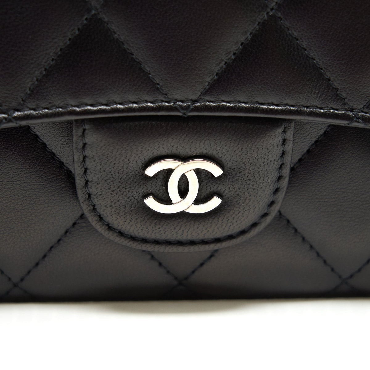 chanel-classic-flap-wallet-lambskin-black-shw