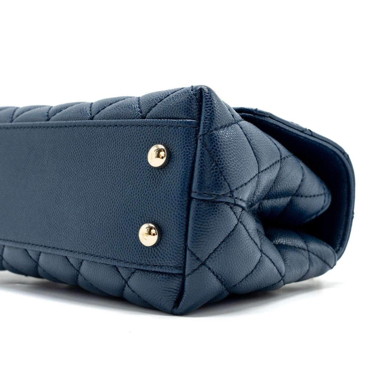 chanel-small-coco-handle-with-lizard-top-handle-caviar-navy-lghwmicrochip