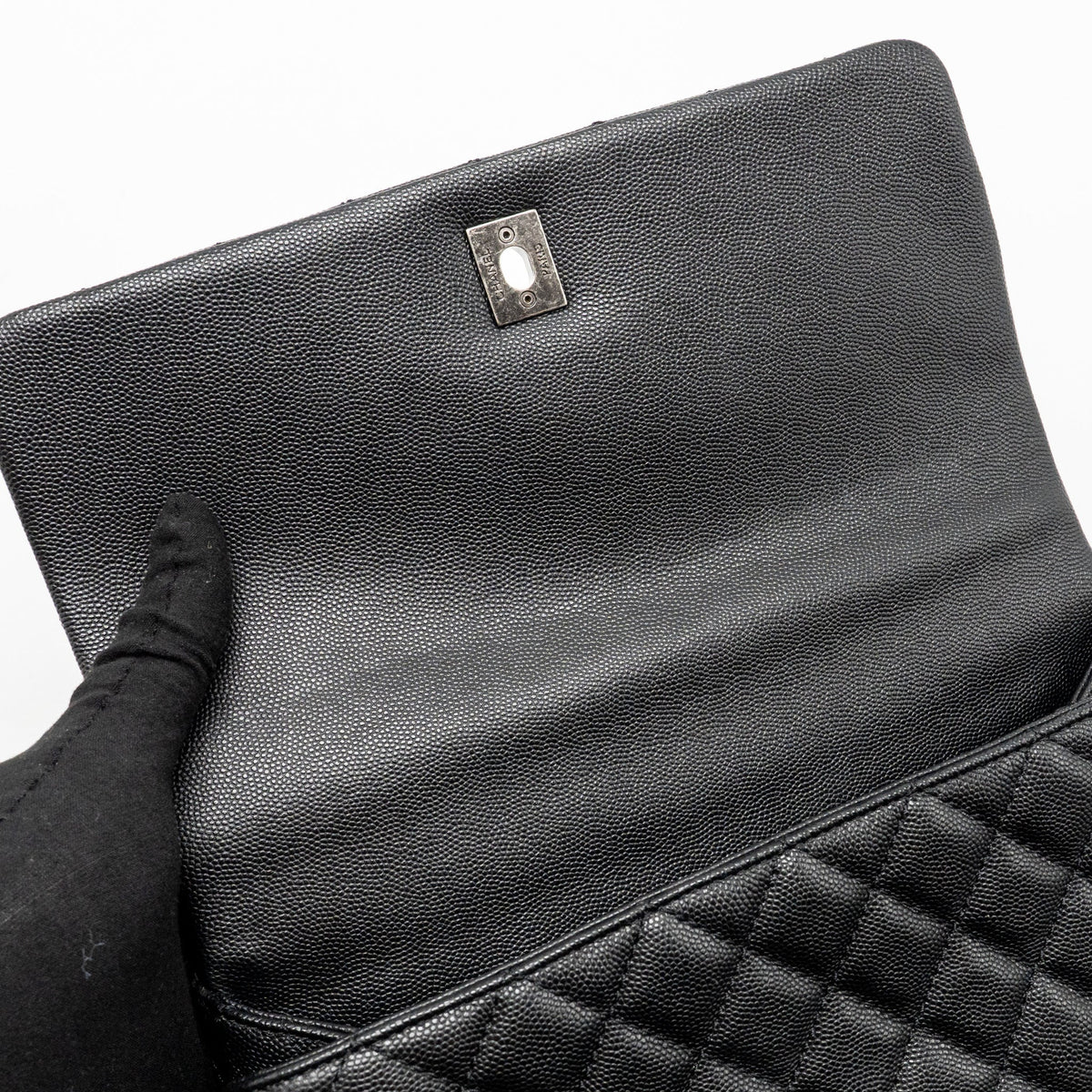 chanel-medium-coco-handle-caviar-lizard-handle-black-burgundy-ruthenium-hardware-1