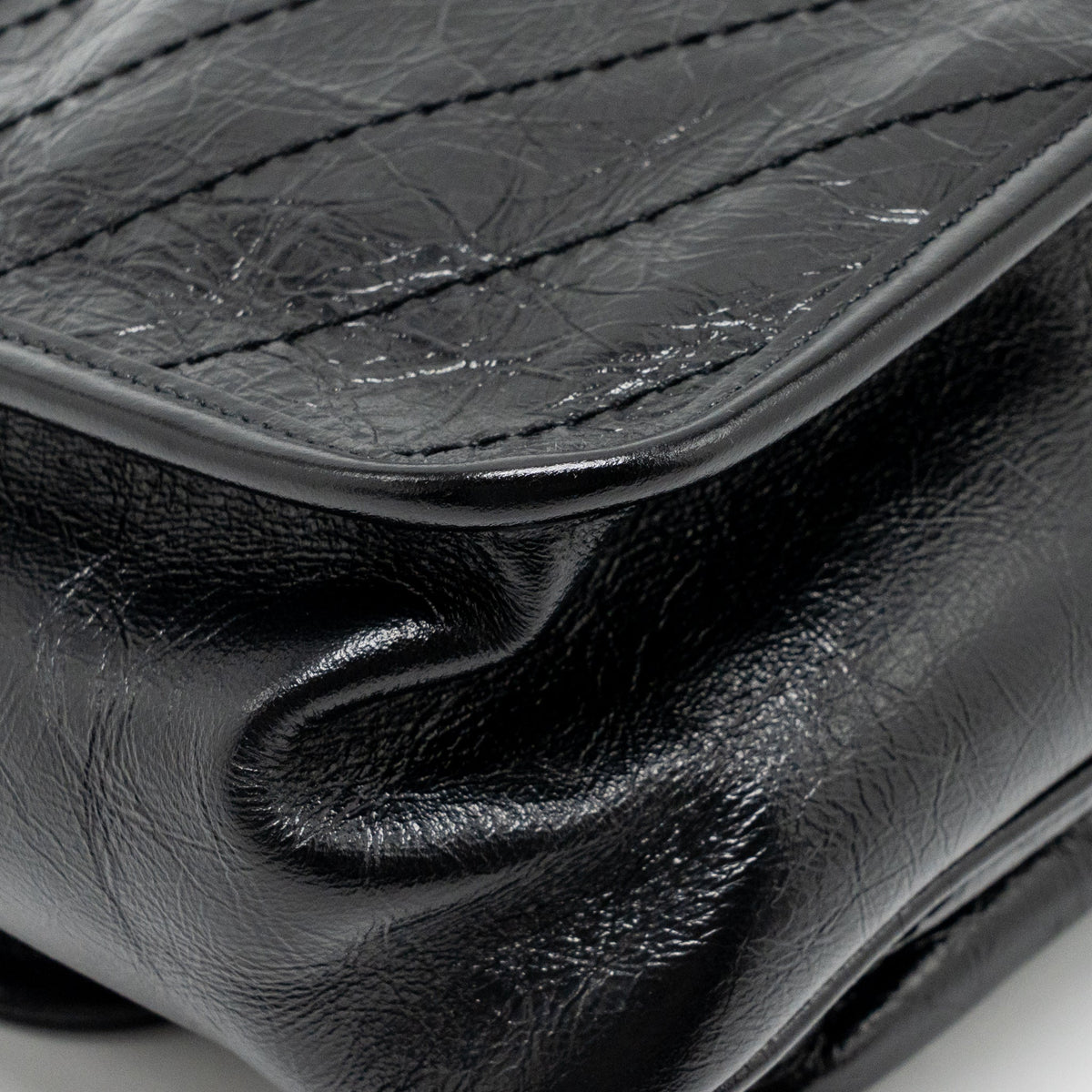 saint-laurent-ysl-medium-niki-chain-bag-vintage-calfskin-ghw