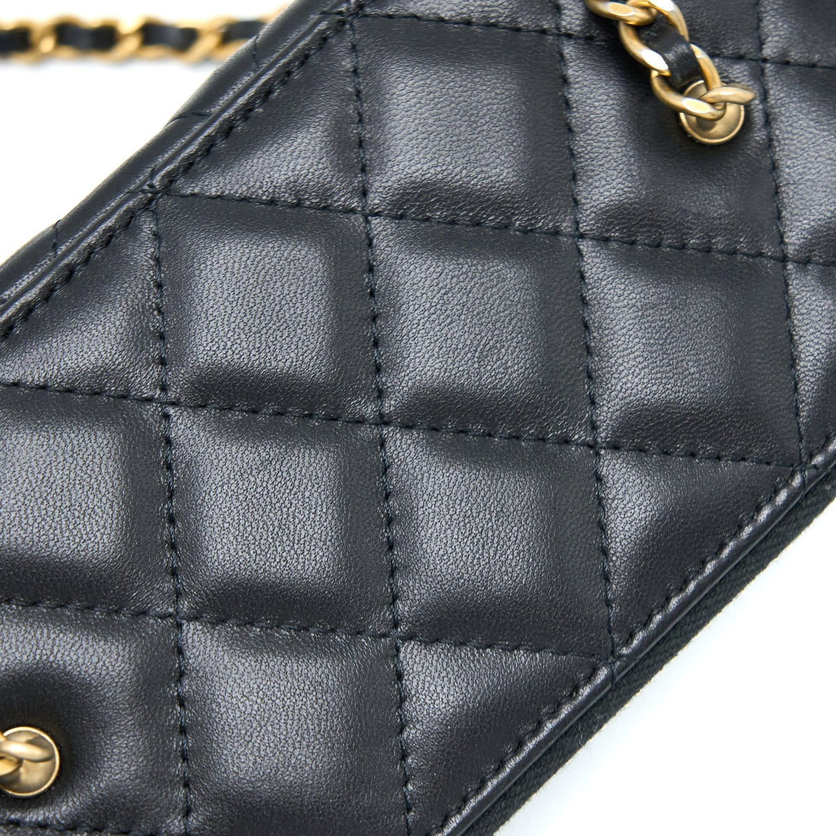 chanel-pear-crush-long-vanity-with-chain-lambskin-black-ghw-microchip
