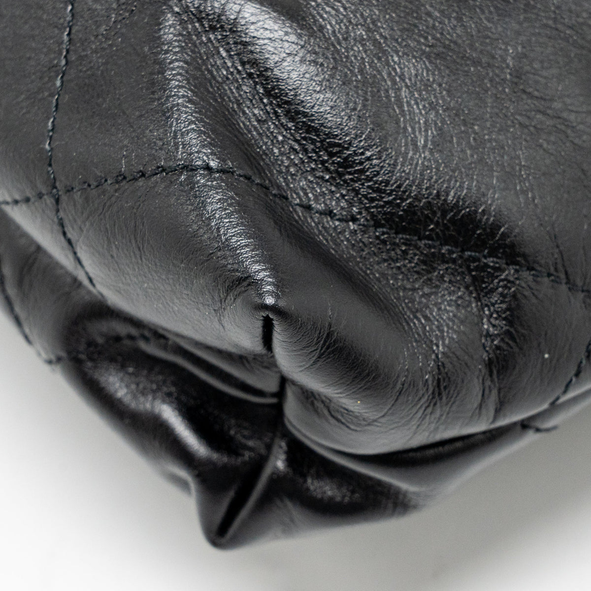chanel-mini-22-bag-shiny-calfskin-black-ghw-microchip-copy-2