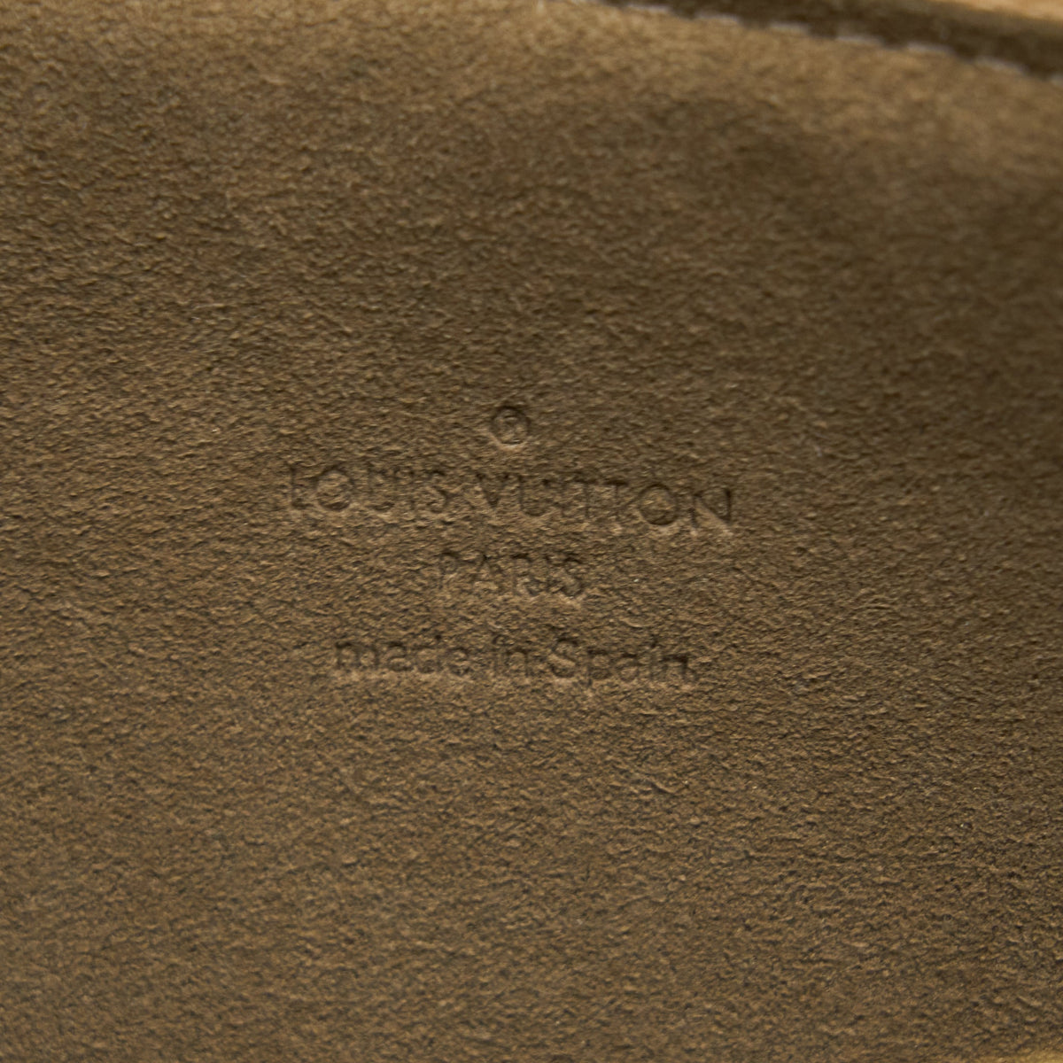 louis-vuitton-vintage-pochette-accessories-black-multicolour-ghw